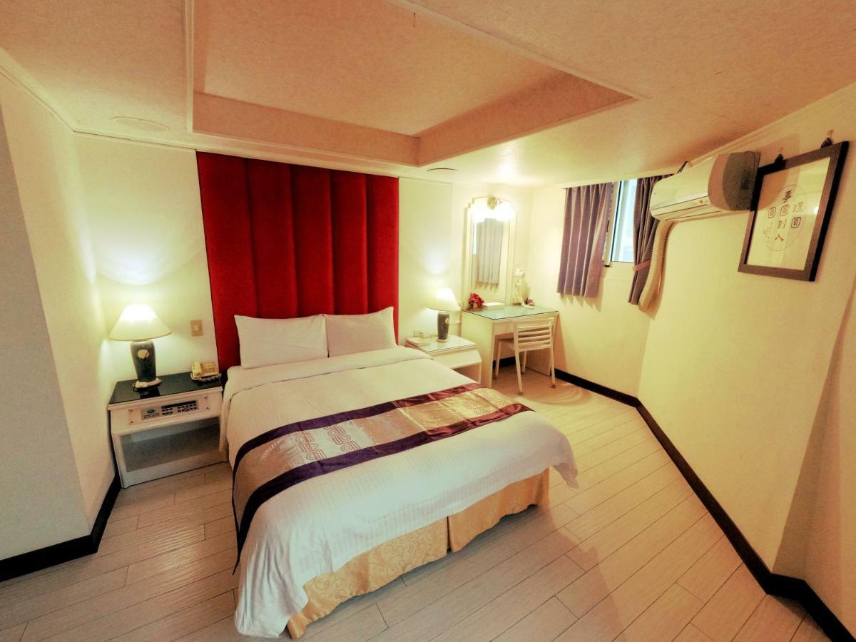 Athens Hotel Taichung Extérieur photo