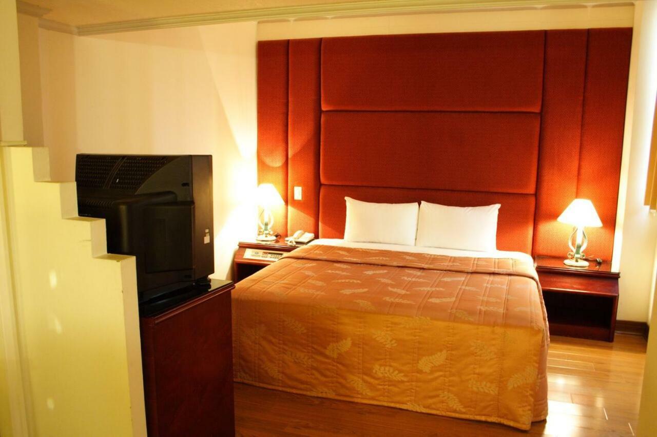 Athens Hotel Taichung Extérieur photo