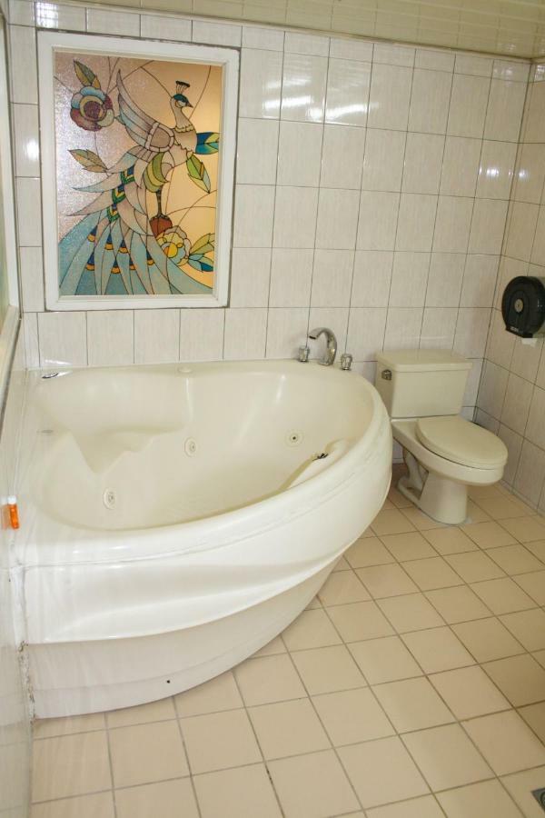 Athens Hotel Taichung Extérieur photo
