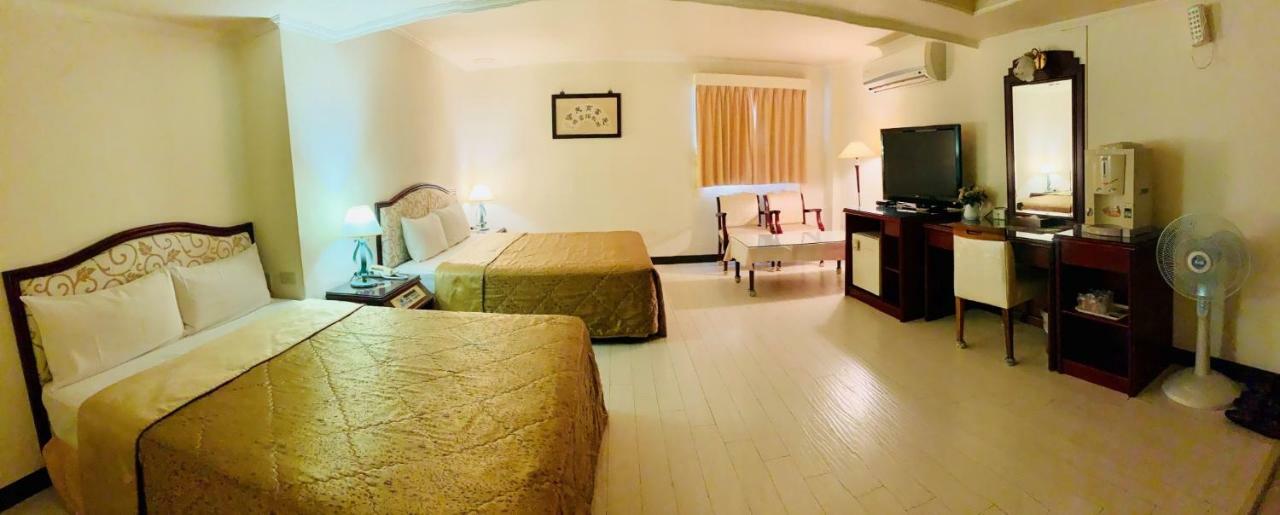 Athens Hotel Taichung Extérieur photo