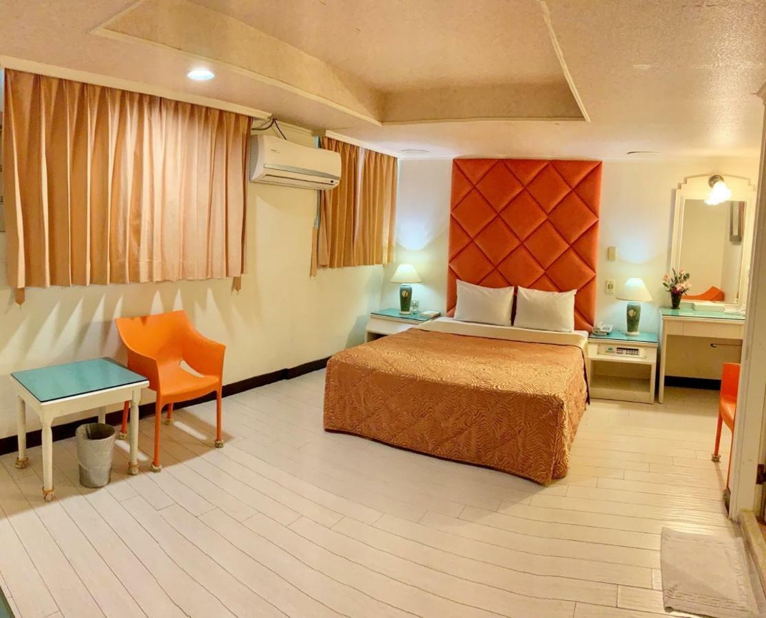 Athens Hotel Taichung Extérieur photo