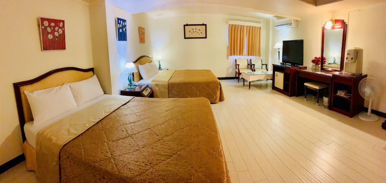 Athens Hotel Taichung Extérieur photo