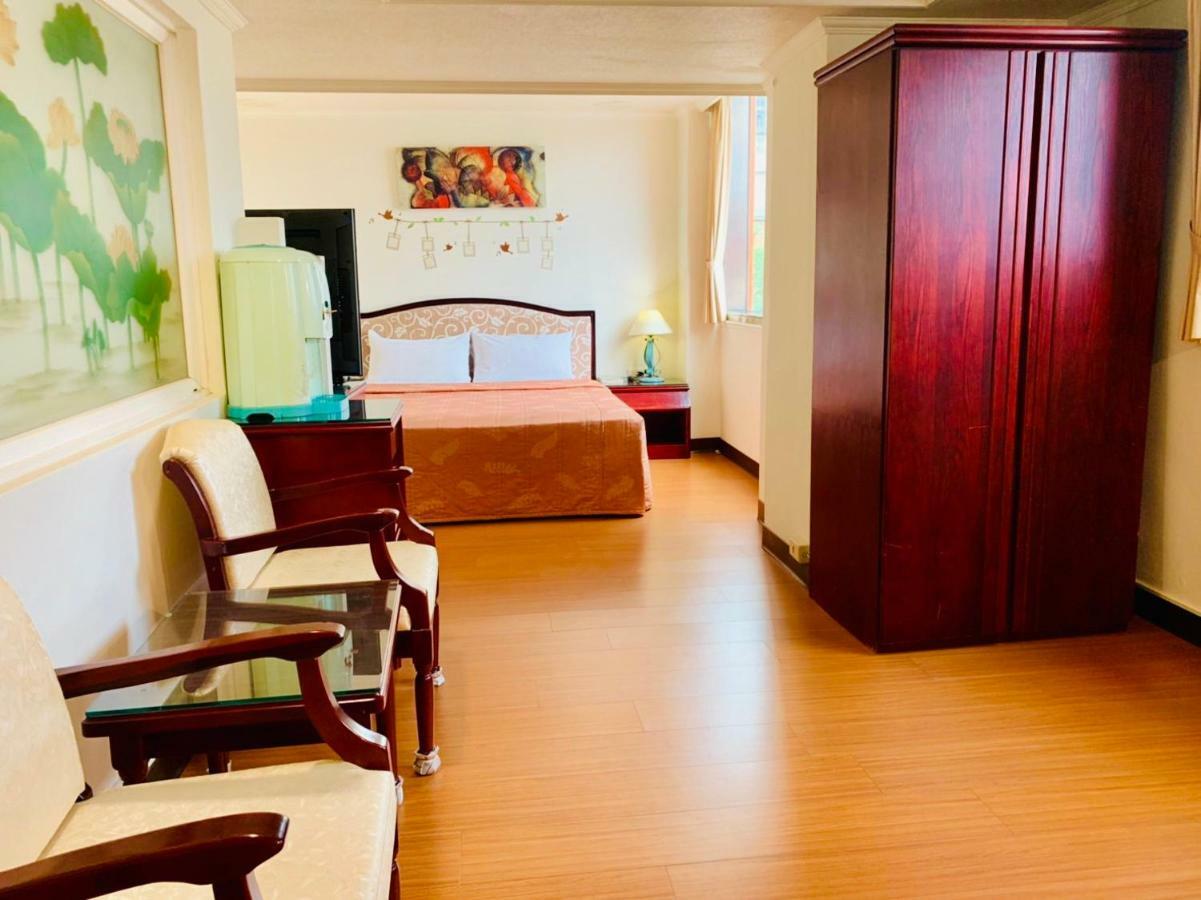 Athens Hotel Taichung Extérieur photo